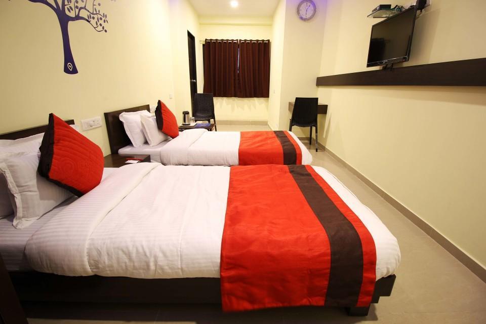 Hotel Ambience Sarkhej 外观 照片