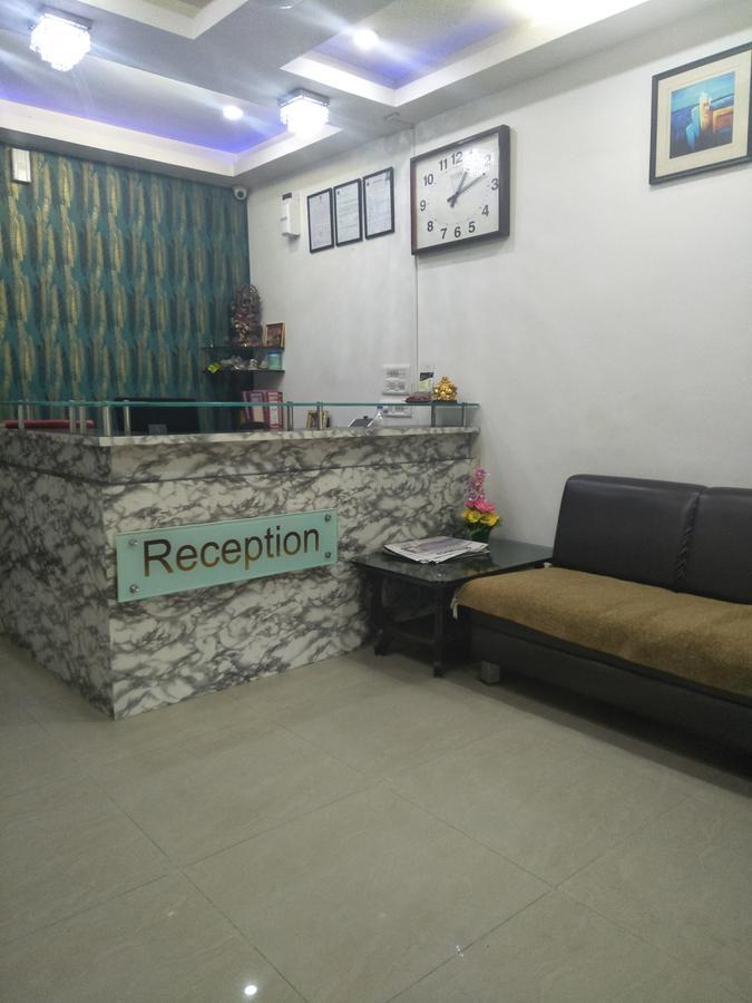 Hotel Ambience Sarkhej 外观 照片